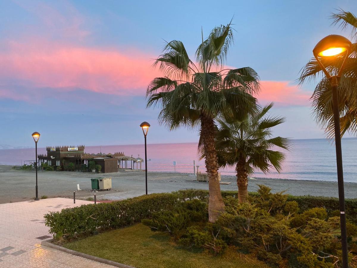 Torrox Beach 외부 사진